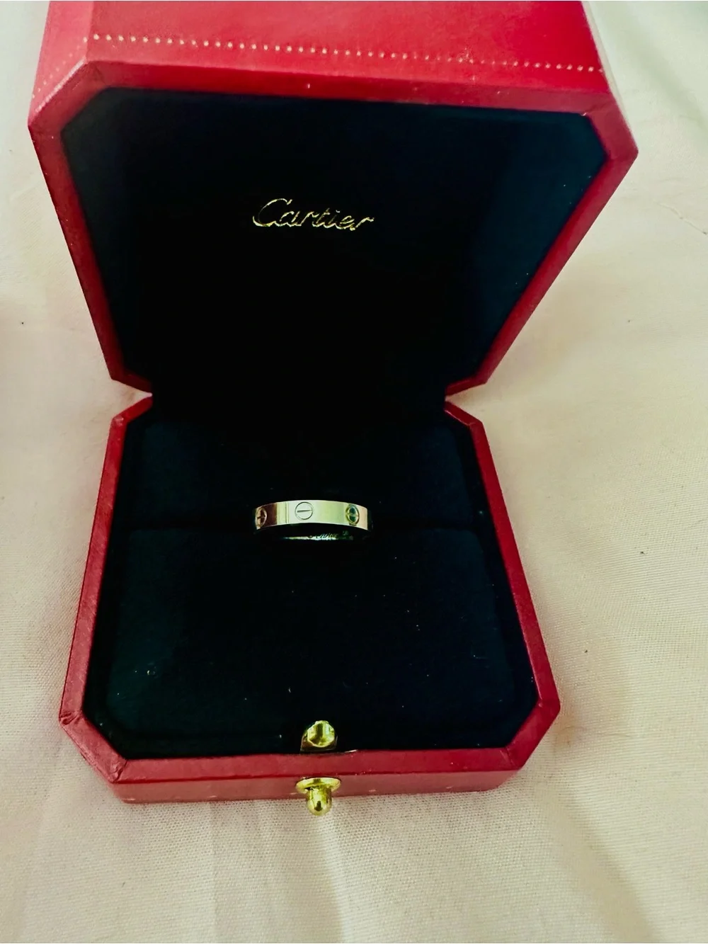 Carrier White Gold Love Ring